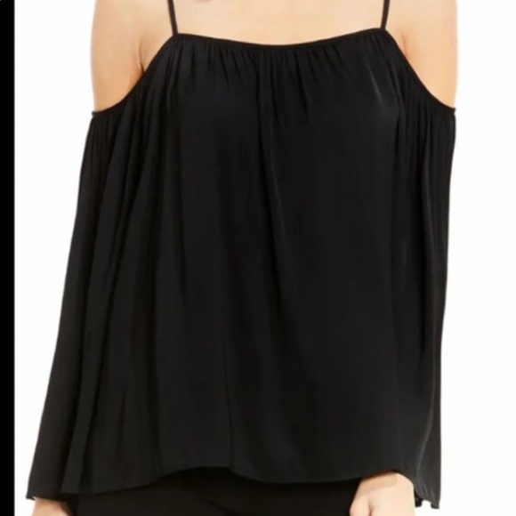 Vince Camuto Black Off-Shoulder Top.  Size Petite Small. - Picture 1 of 6